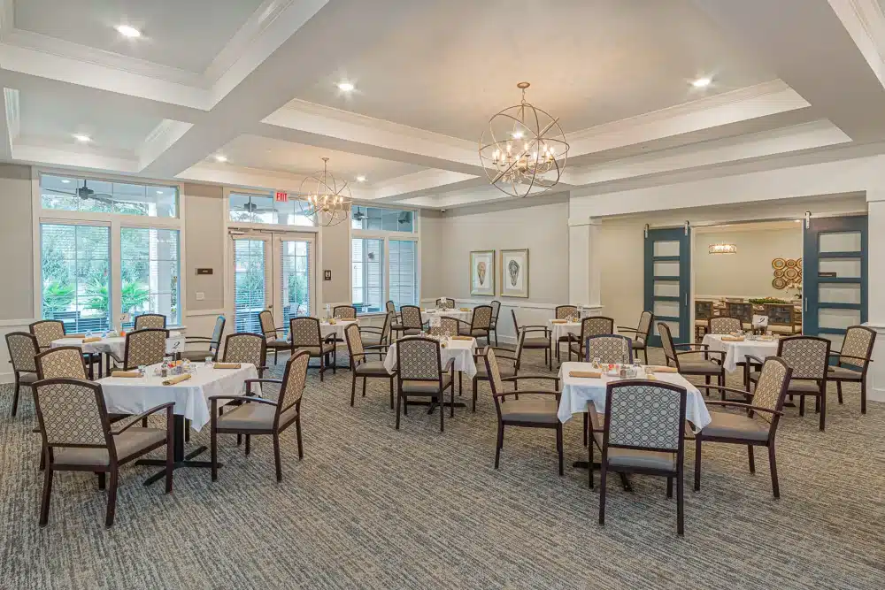 Dining with lots of table